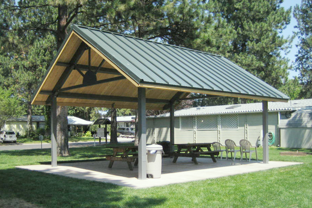 Natural Structures: Rocky Mountain Series Shelters